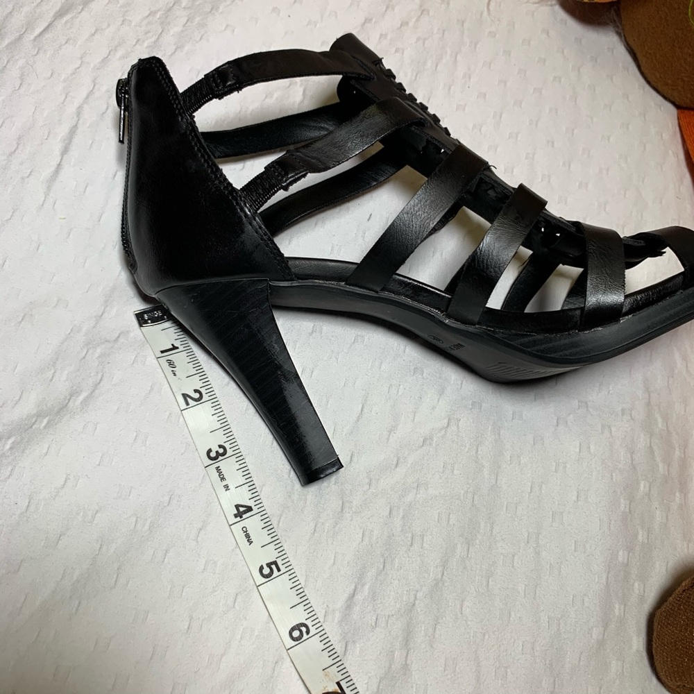Me Too Suzie Style Leather upper sandal - Picture 7 of 8